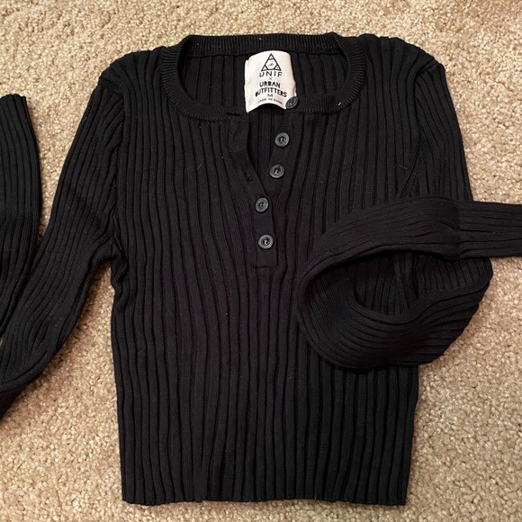 UNIF Tops - UNIF urban outfitters crop sweater black